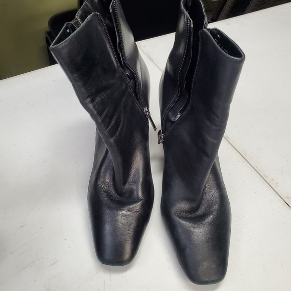 Bandolino Shoes - Bandolino leather heels!